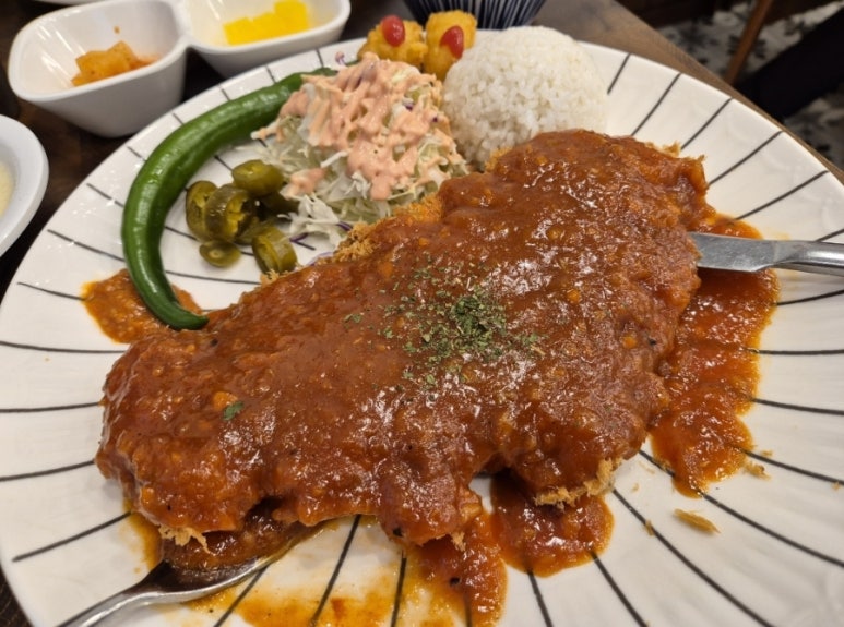 수다경양식돈까스 이미지