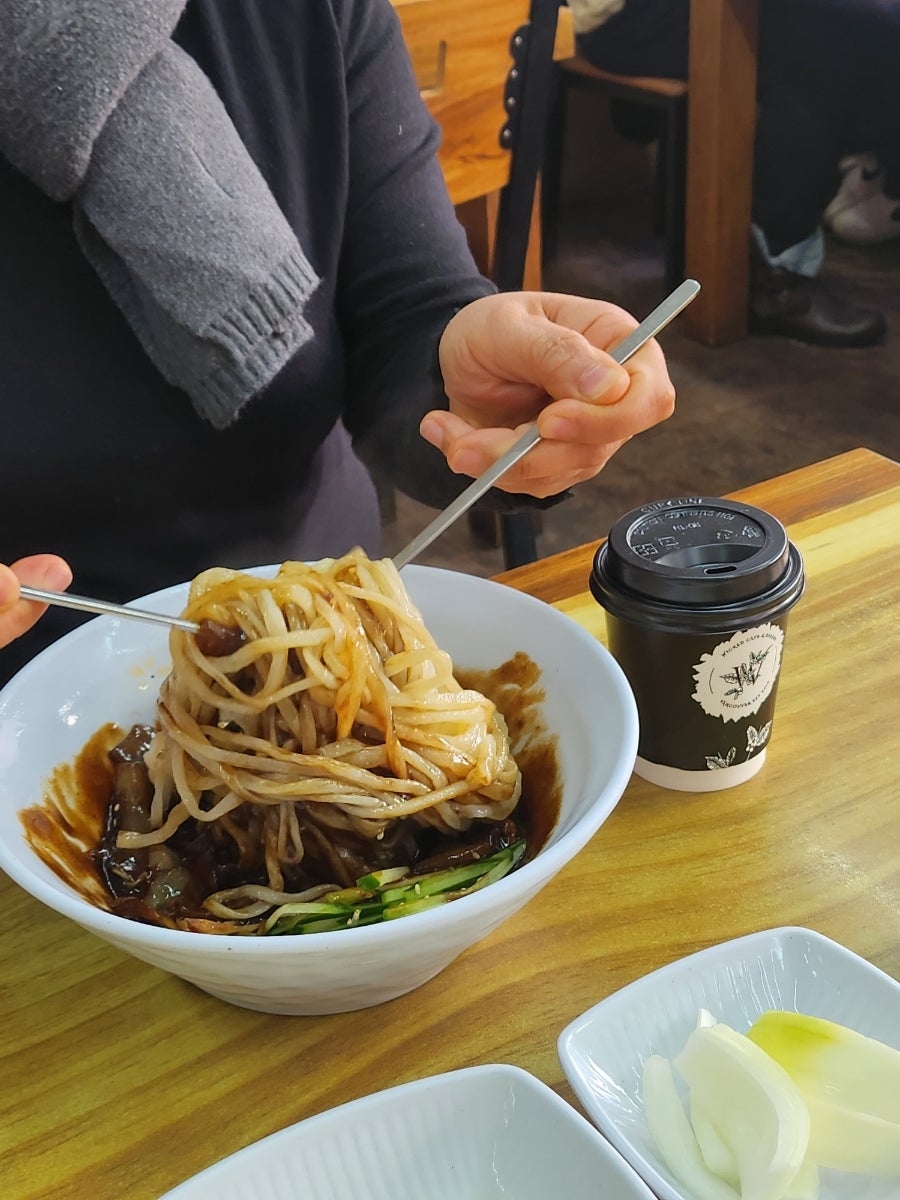 용마루손짜장 이미지