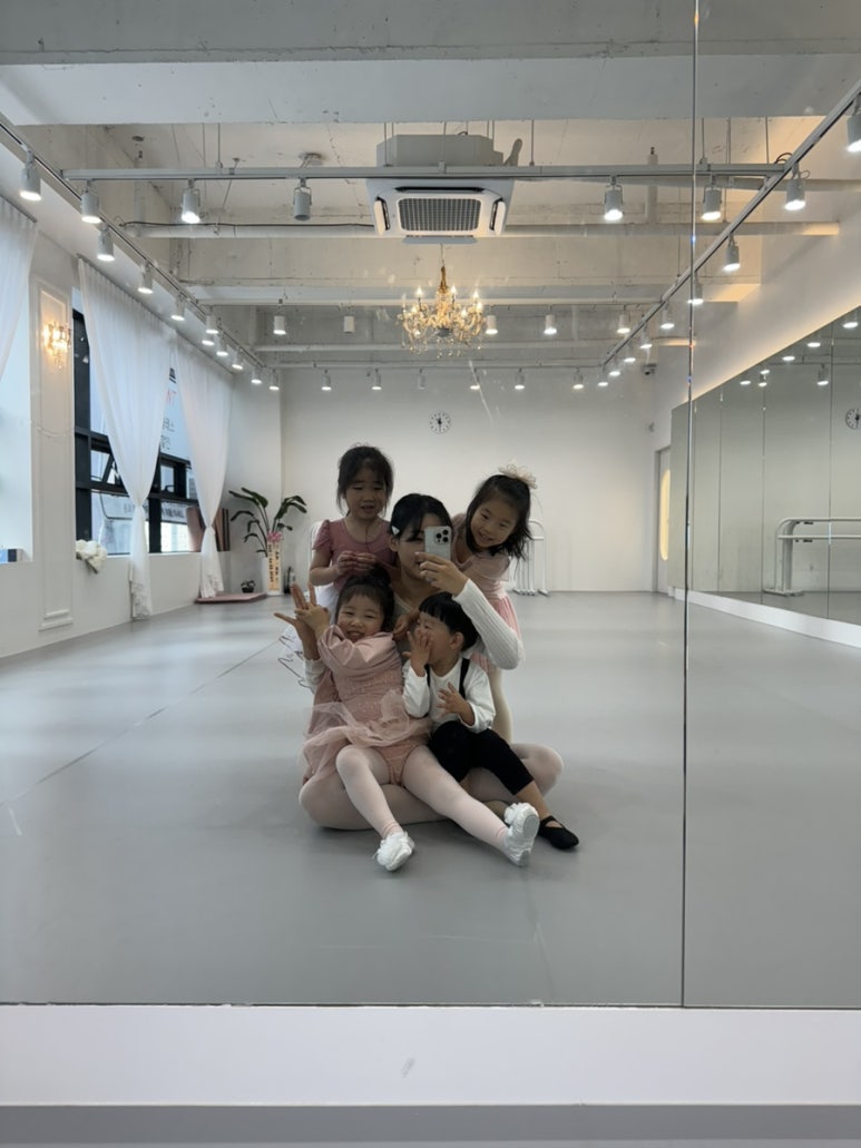 라움무용학원 이미지
