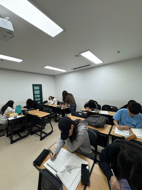 파라투스학원 이미지