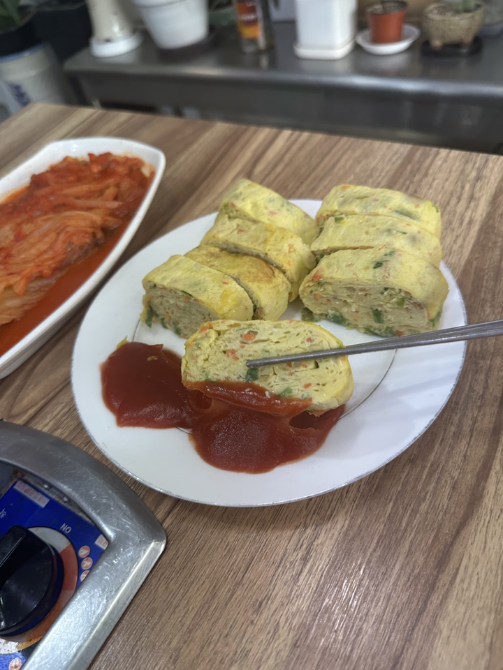 돼지듬뿍진짜김치찌개 이미지