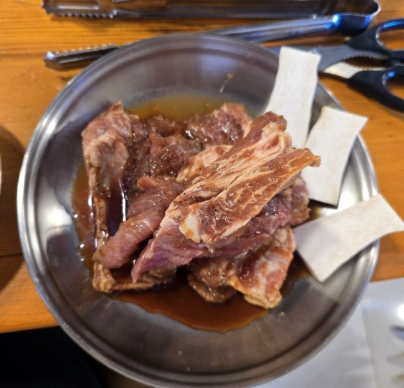 도도한암퇘지 이미지