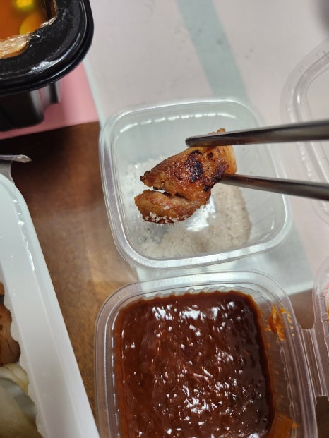 통숯불돼지갈비 이미지