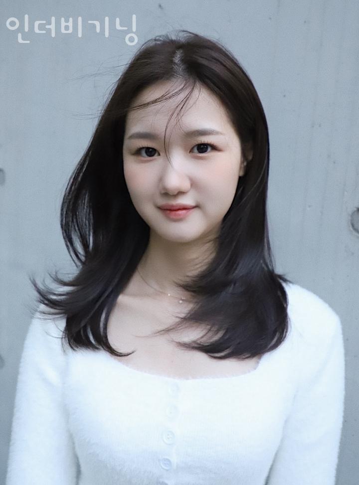 인더비기닝 이미지