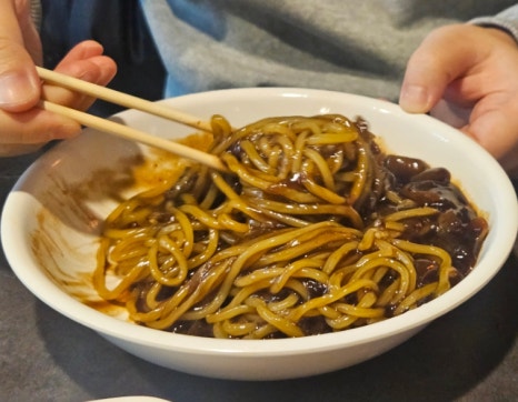 신난향꿀짜장 이미지