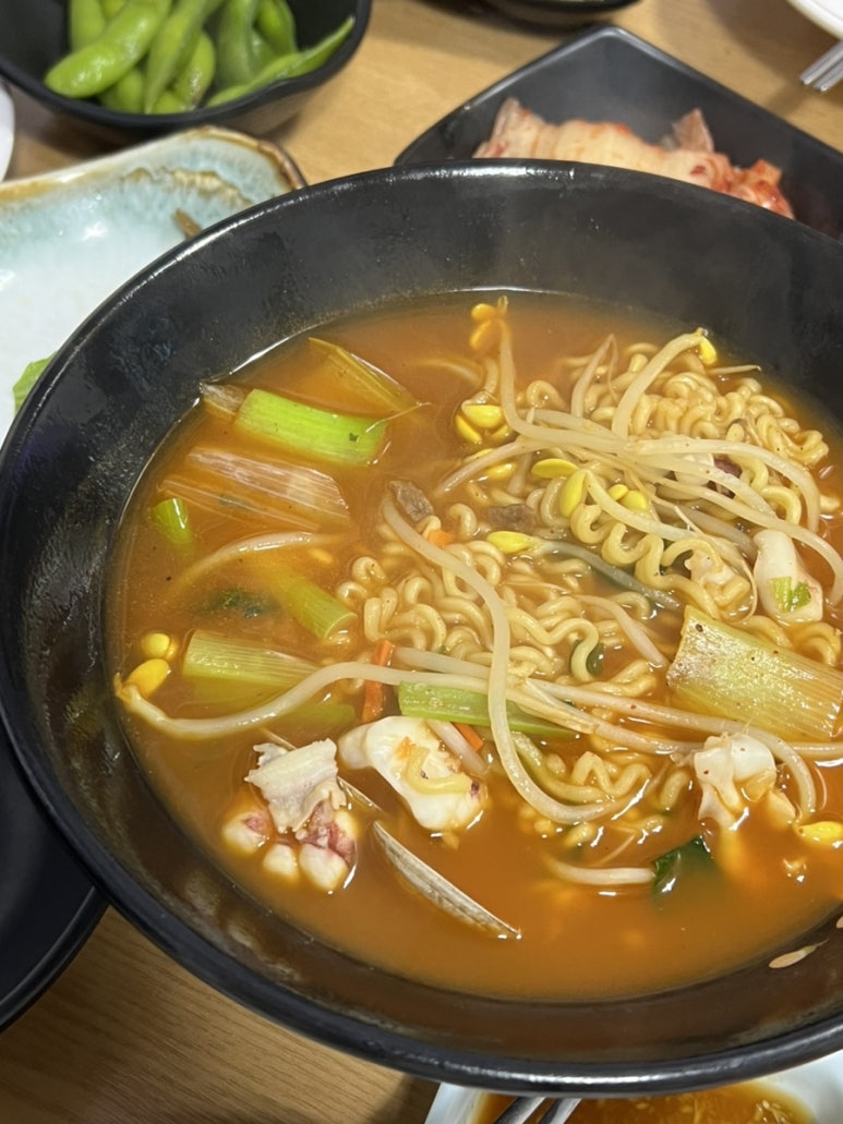 2002횟집 이미지