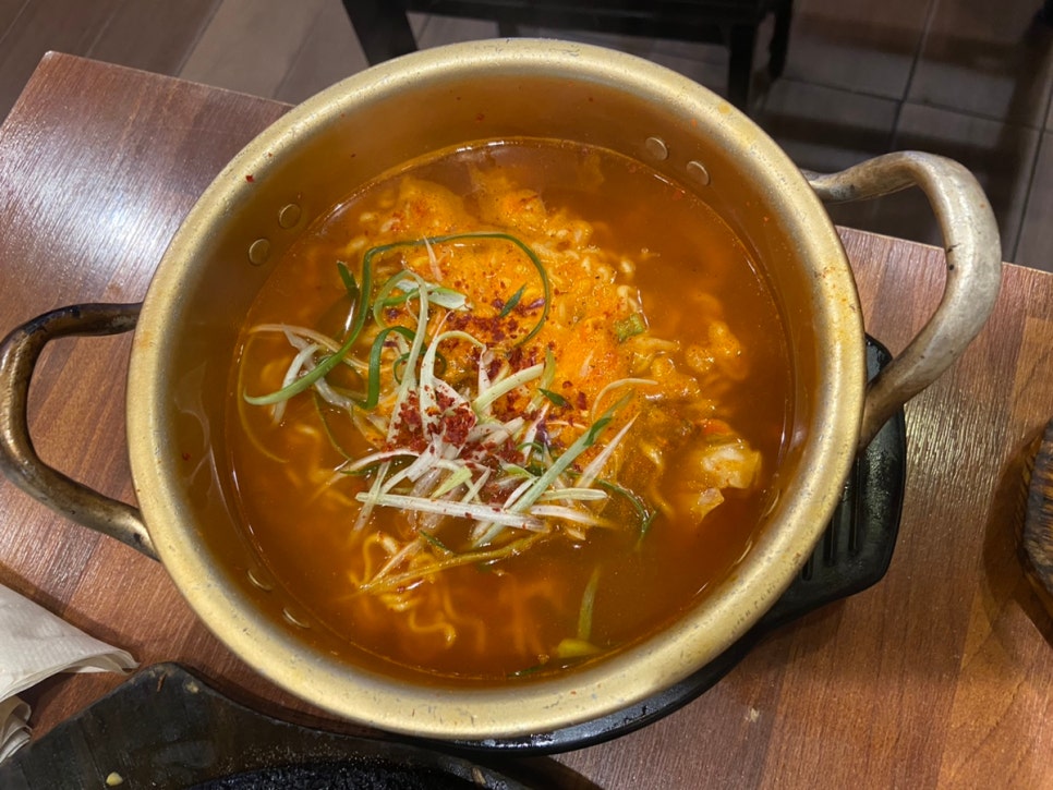 용씨네누룽지통닭구이 이미지