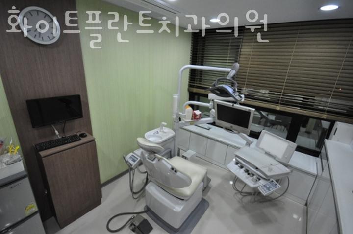 화이트플란트치과의원 이미지