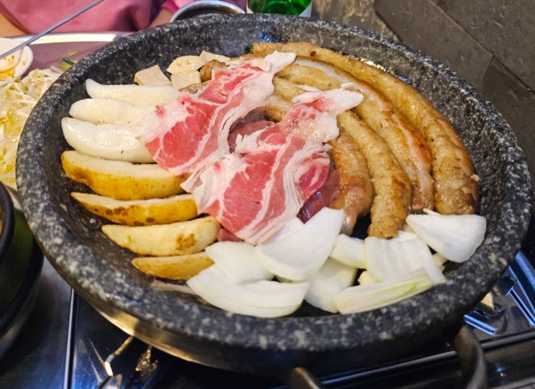 한우곱돌곱창 이미지