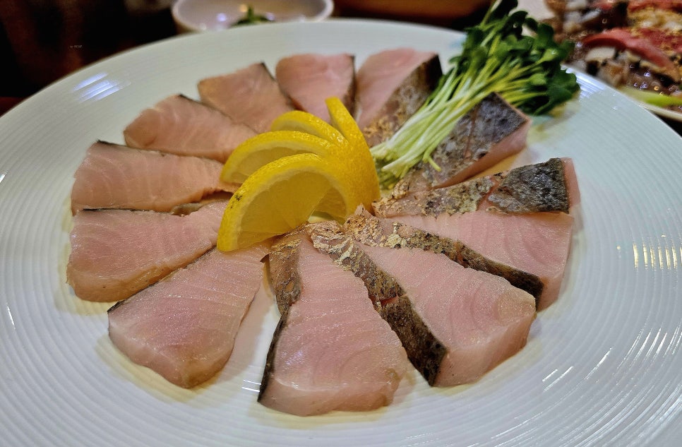 흑산도회식당 이미지