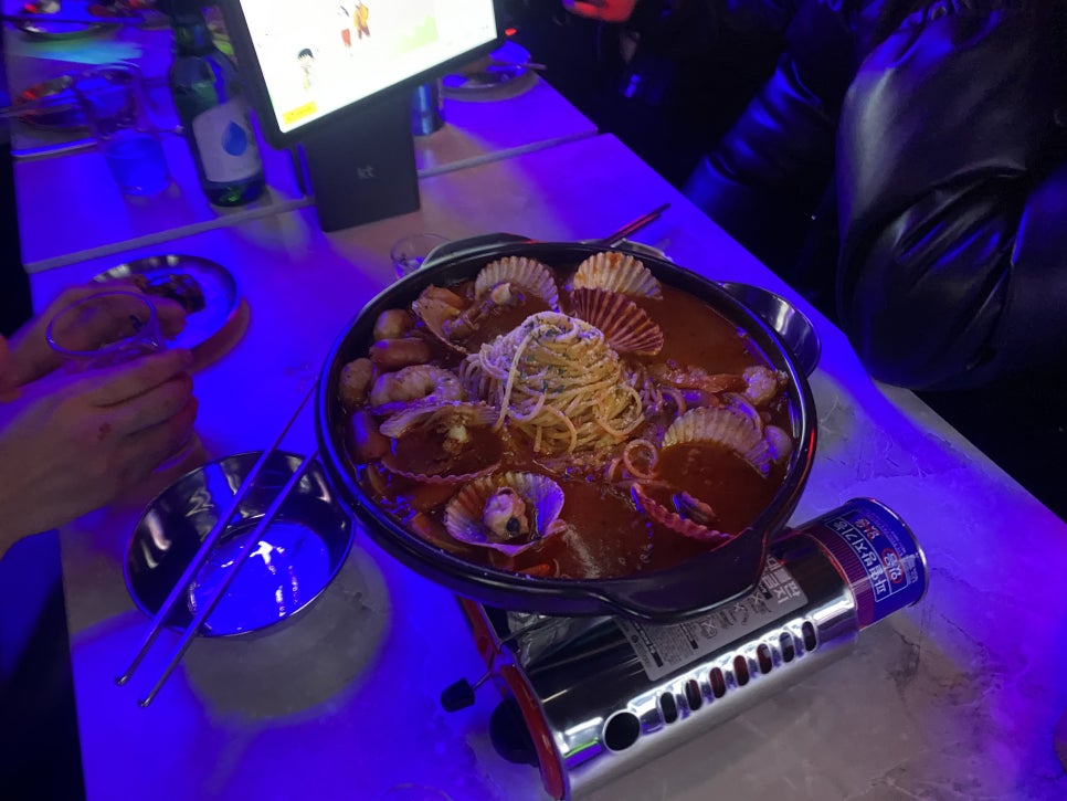뉴트로2010 수원역점 사진 6