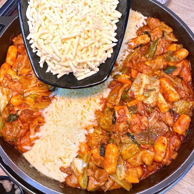 홍춘천치즈닭갈비 이미지