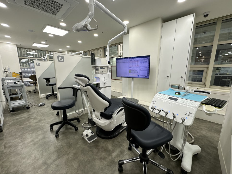강남엔터치과 이미지