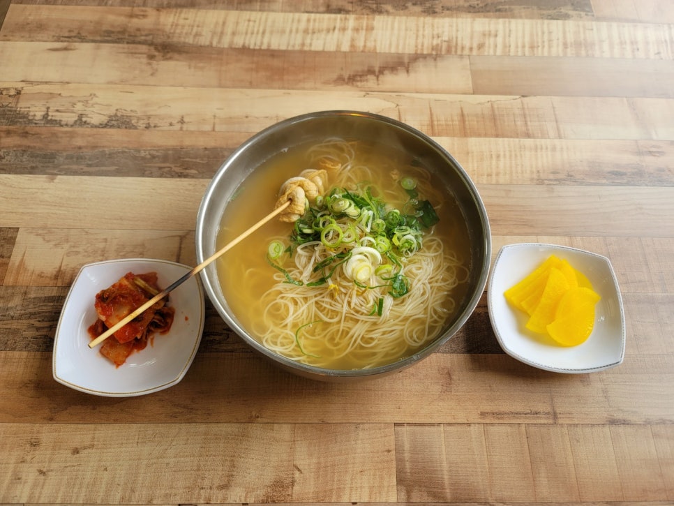 김종수 멸치국수 이미지