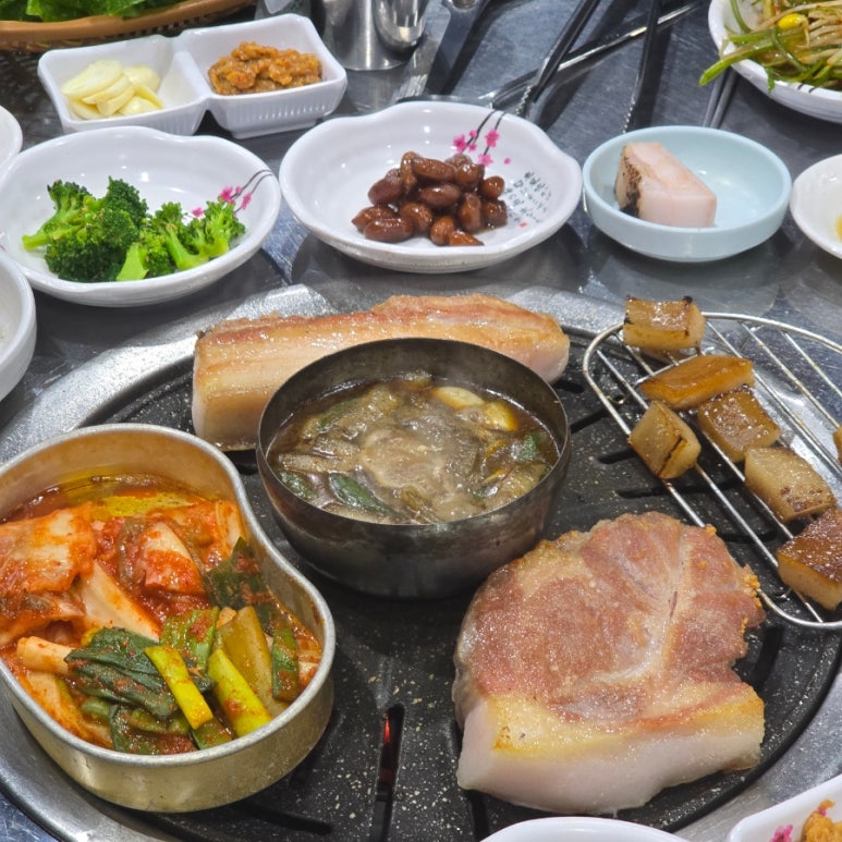돼지몰이촌 이미지