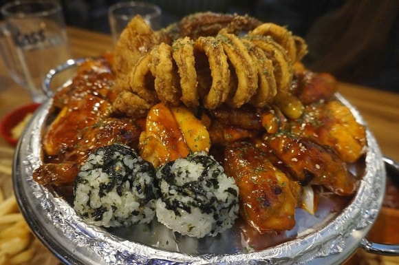 훌랄라참숯치킨 이미지