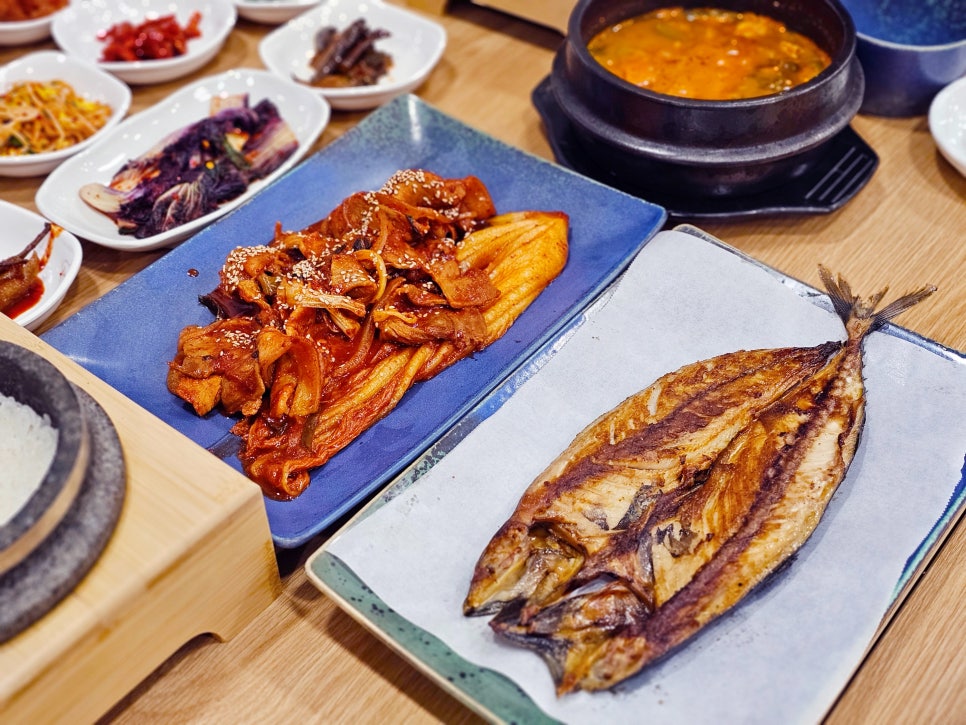 엄마네 돌솥밥 이미지