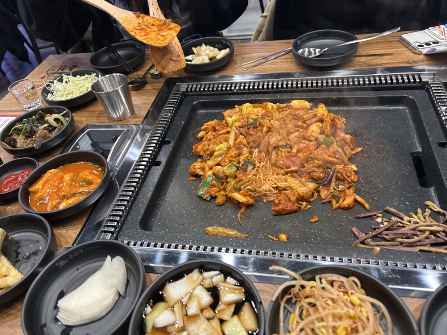 춘천집무한철판닭갈비 이미지