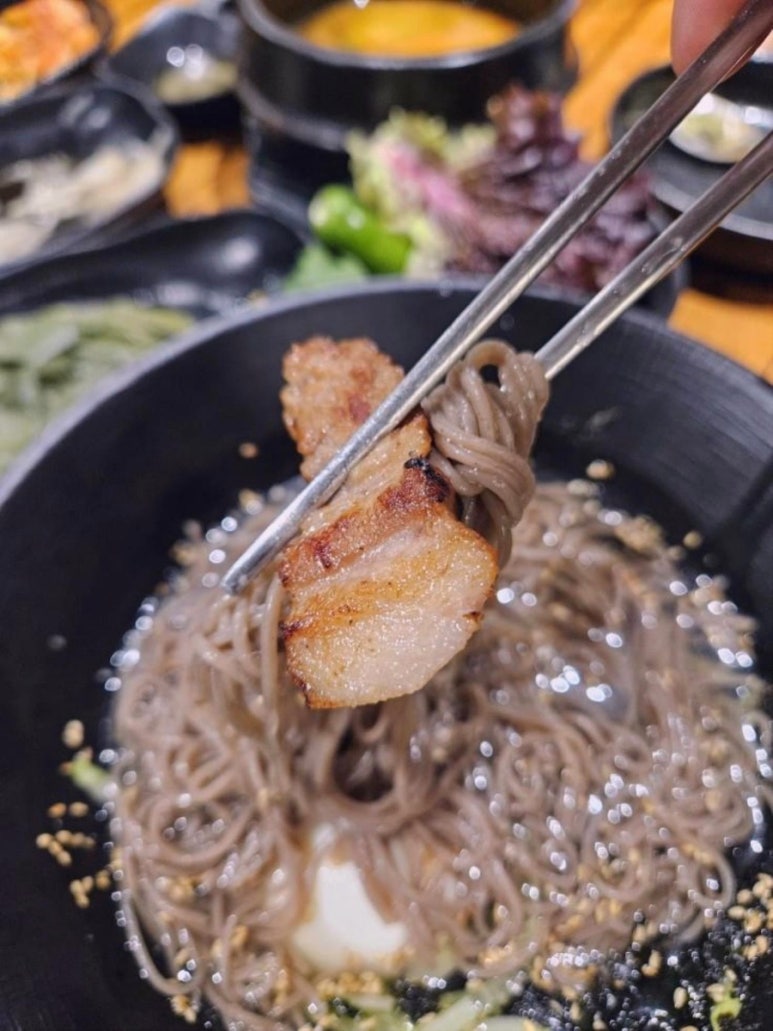 지리산흑돼지 이미지