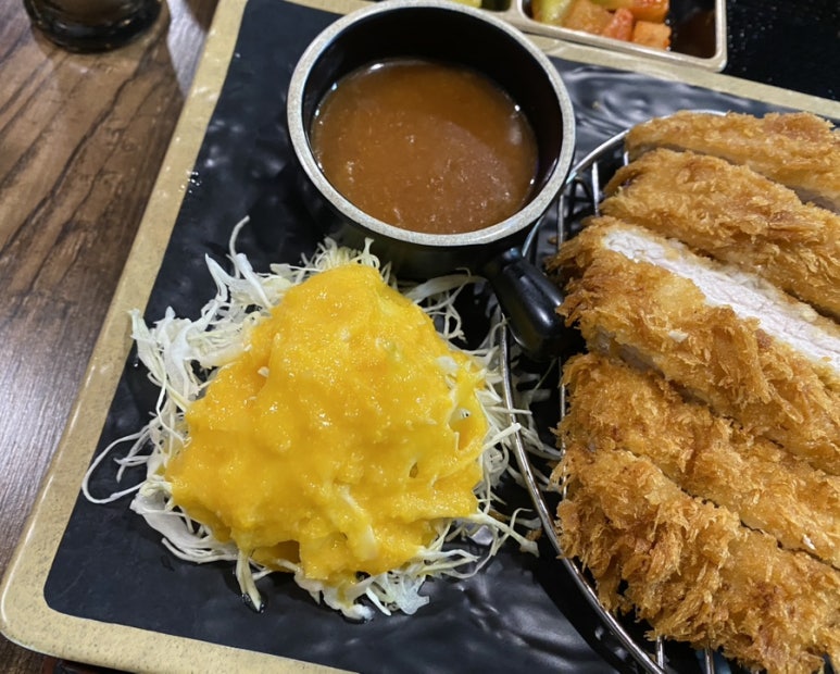 굿수제돈까스&냉모밀 이미지