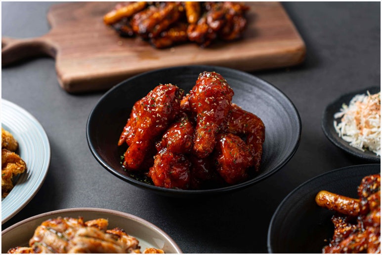 찐이야숯불두마리치킨 이미지