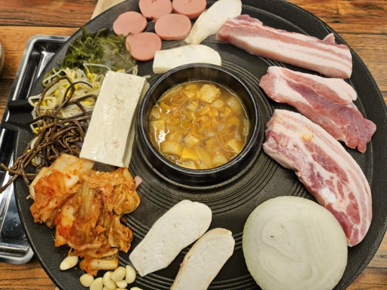 한킴대박솥뚜껑삼겹살 이미지
