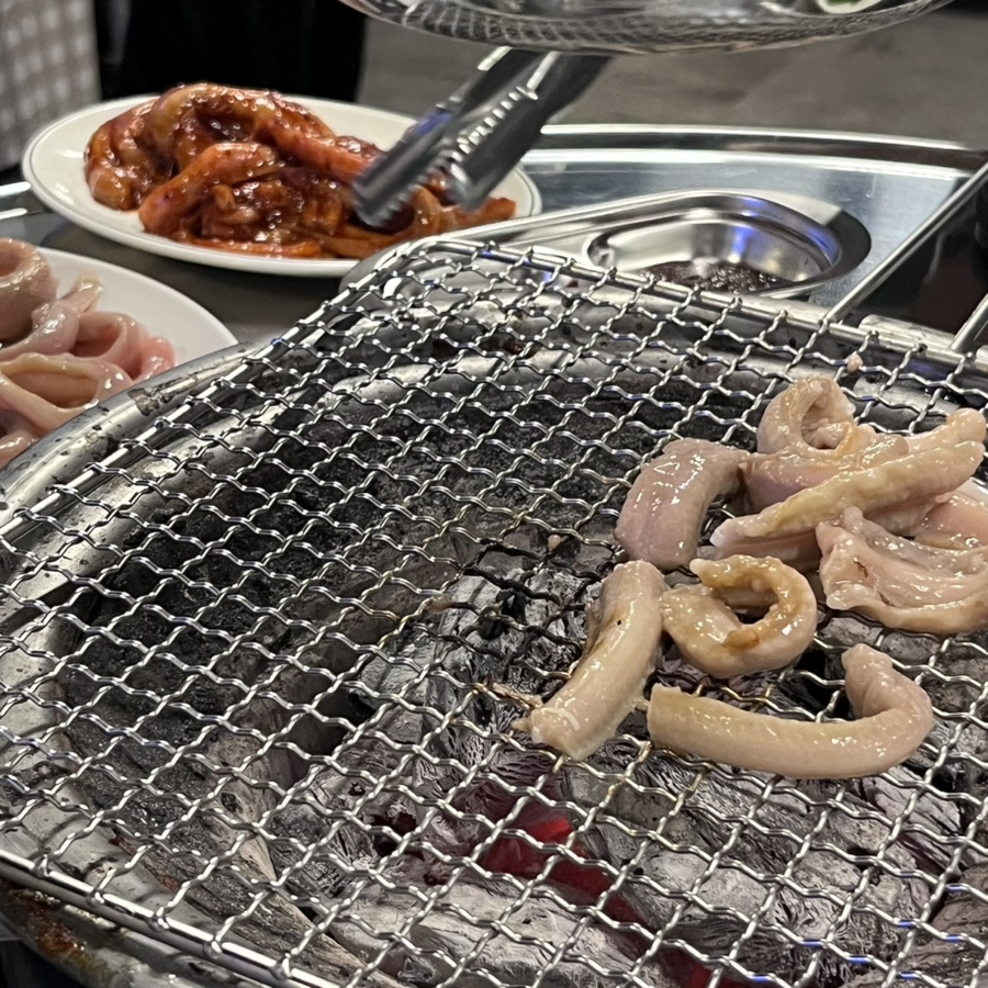 청춘 숯불꼼장어 이미지