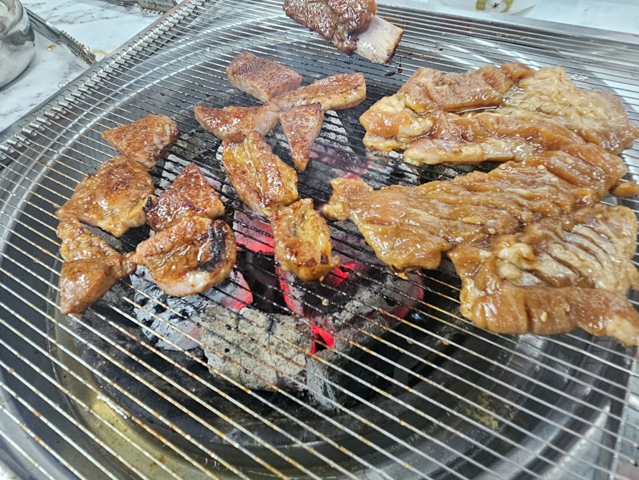 한우랑돼지랑갈비랑 이미지