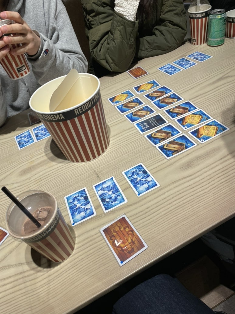 레드보드카페 이미지