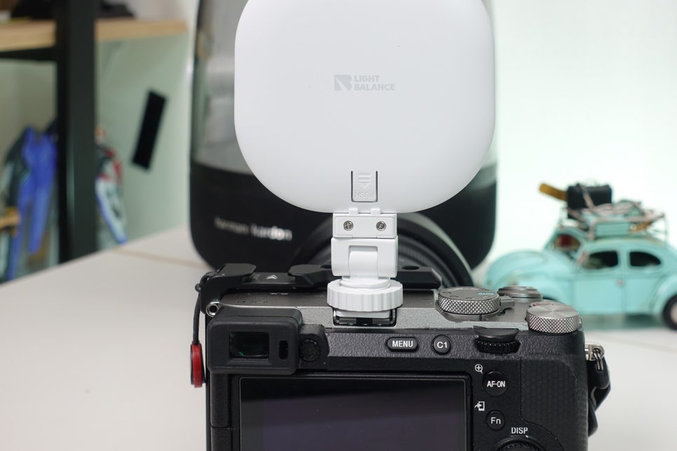 유튜브 촬영장비 라이트밸런스 SL-750 삼각대세트 소니 카메라 A7C2 플래시로 사용해보니 이미지 18