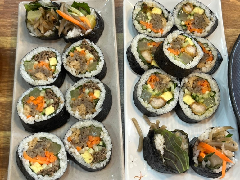자연말이김밥 이미지