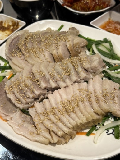 화덕에구운쑈유족발 이미지