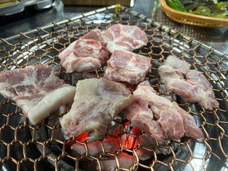 생꼬들목살 이미지