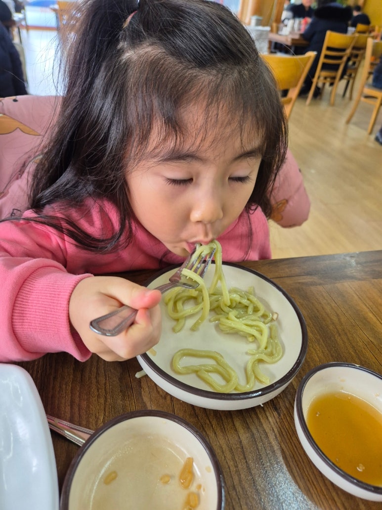 방자네 바지락칼국수 이미지