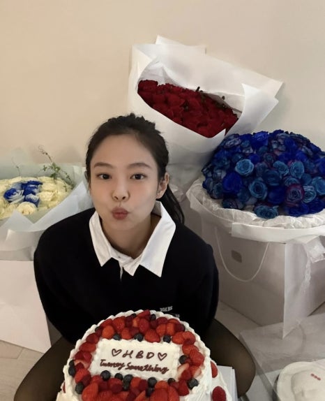 제니 JENNY 이미지