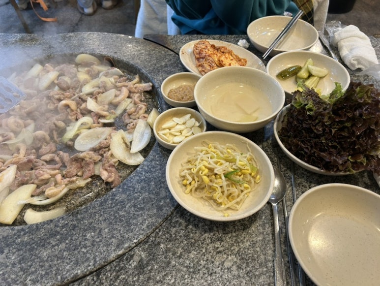 광주생오리돌구이전문 이미지