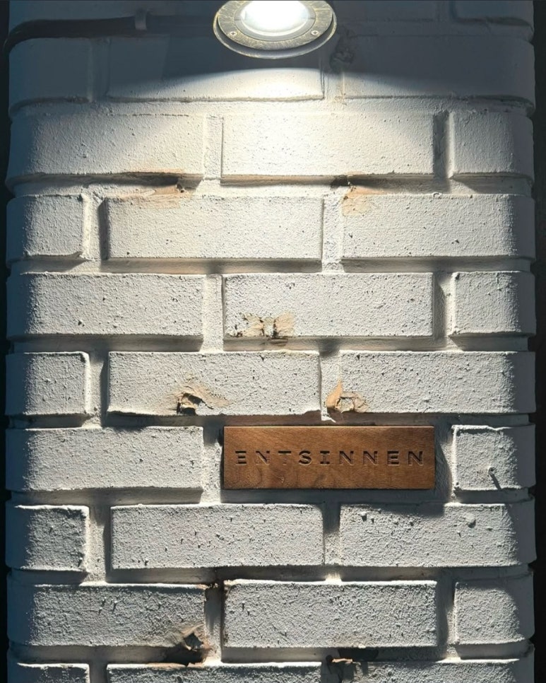 앤시넌(ENTSINNEN) 이미지