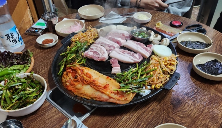 정원복돼지 이미지