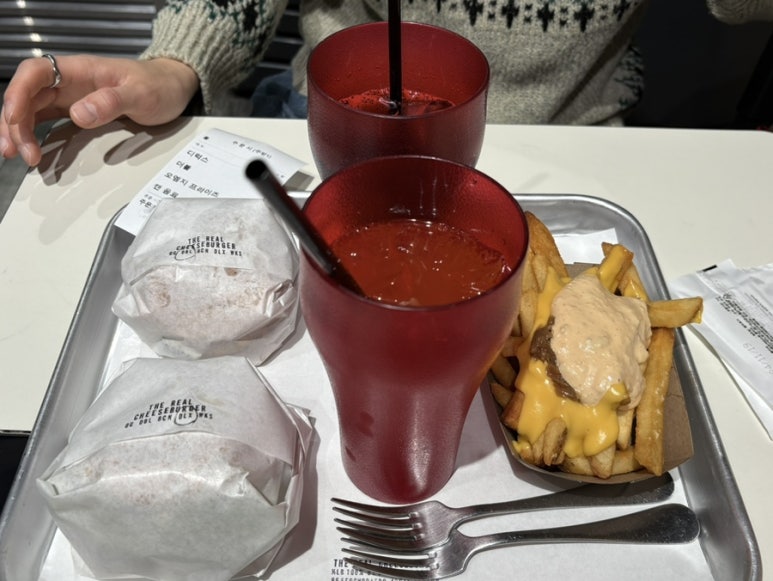 더 리얼치즈 버거 서초 이미지
