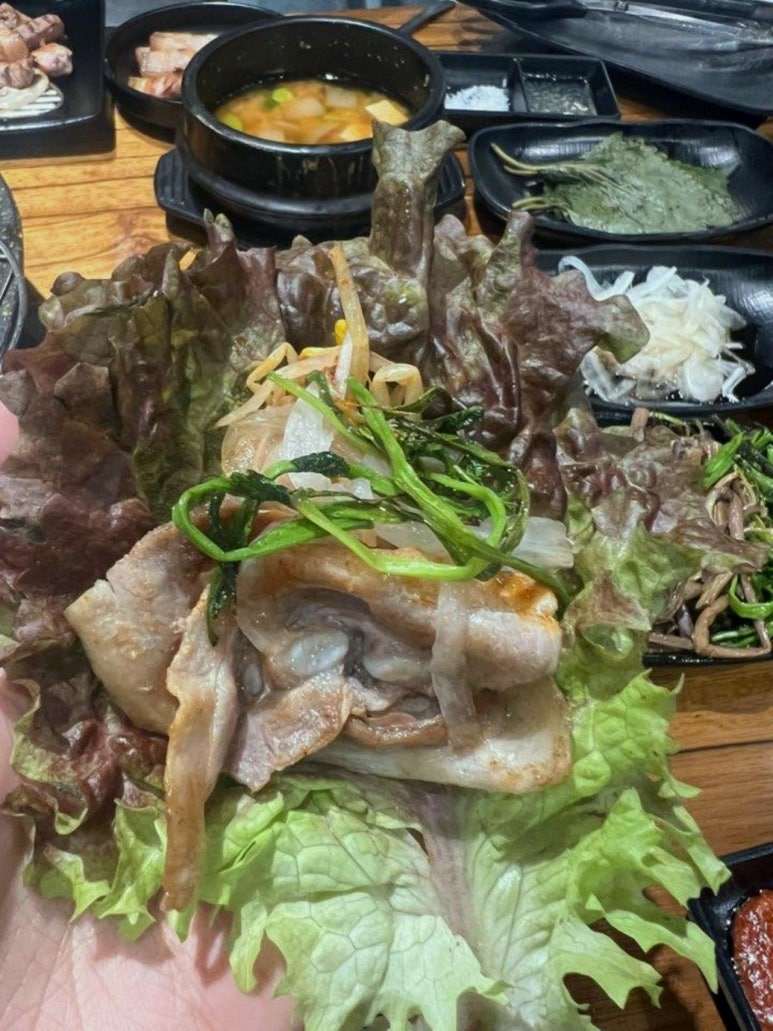 지리산흑돼지 이미지
