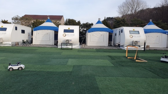 왕모래 카라반 캠핑장 이미지