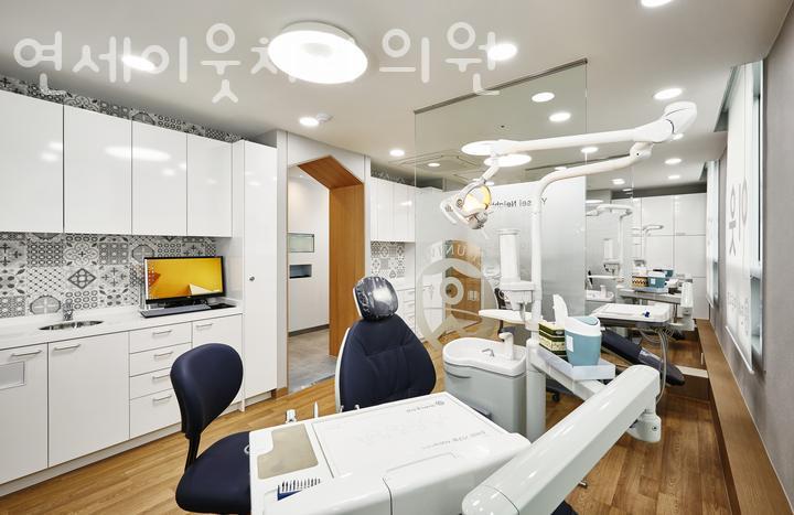 연세이웃치과 이미지