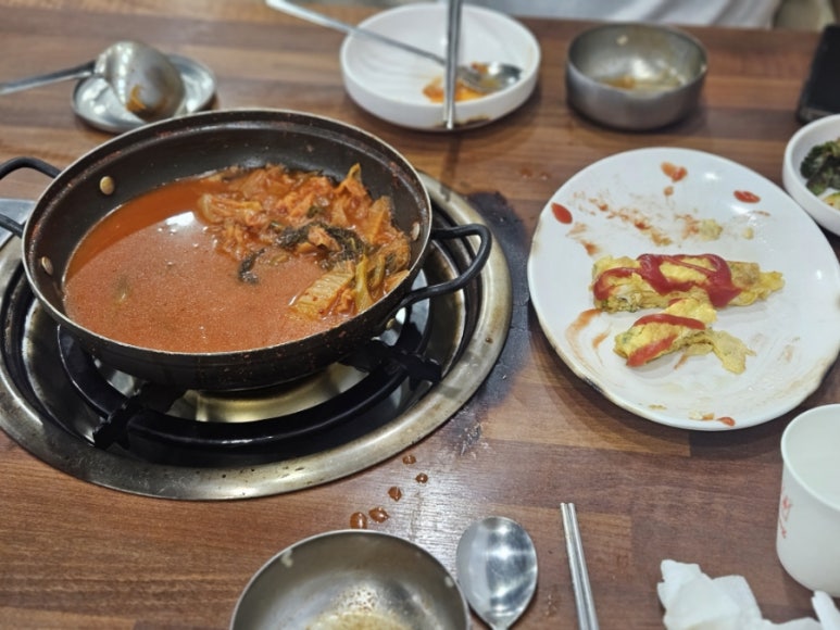 이은영모듬김치찌개 인계본점 이미지