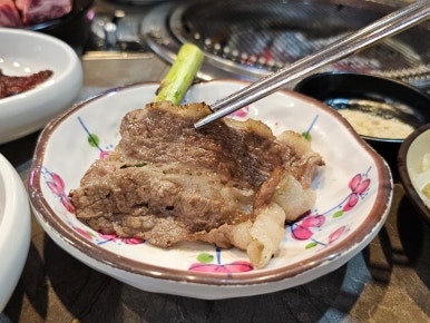 토종한우뭉티기 이미지