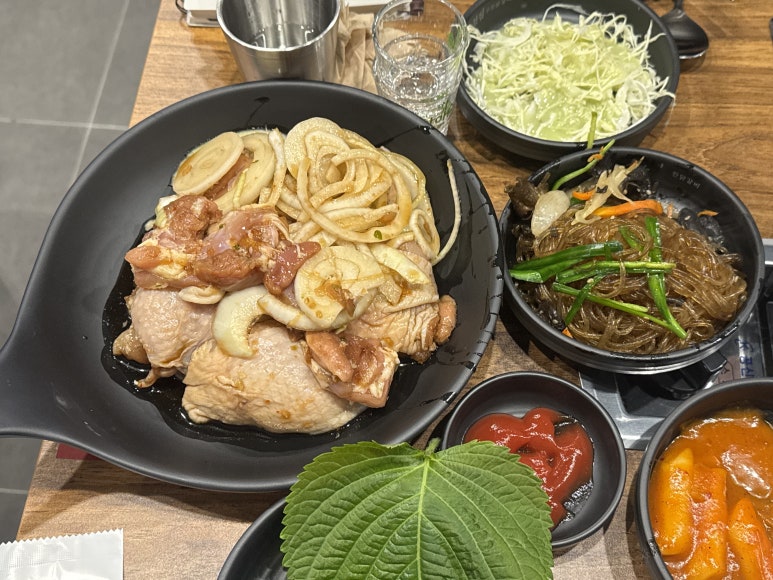 춘천집무한철판닭갈비 이미지