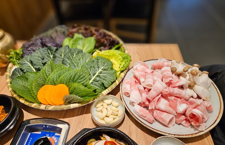 김농부의 대패쌈밥 이미지