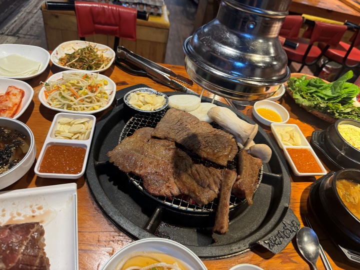 자연숯불화로구이 이미지