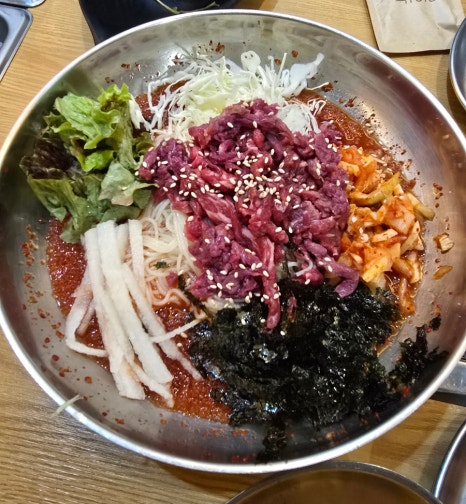 삽겹살이랑 국수랑 이미지