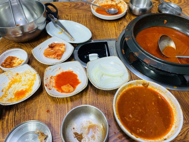 청년감자탕순대국 상무점 이미지