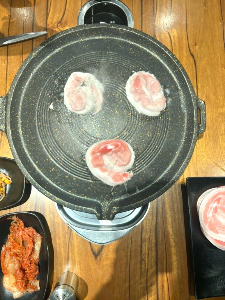 지리산흑돼지 이미지